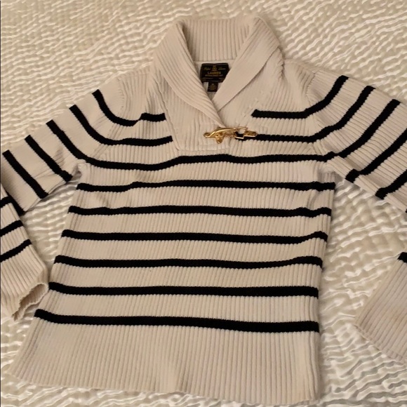 Sweater - Picture 1 of 2